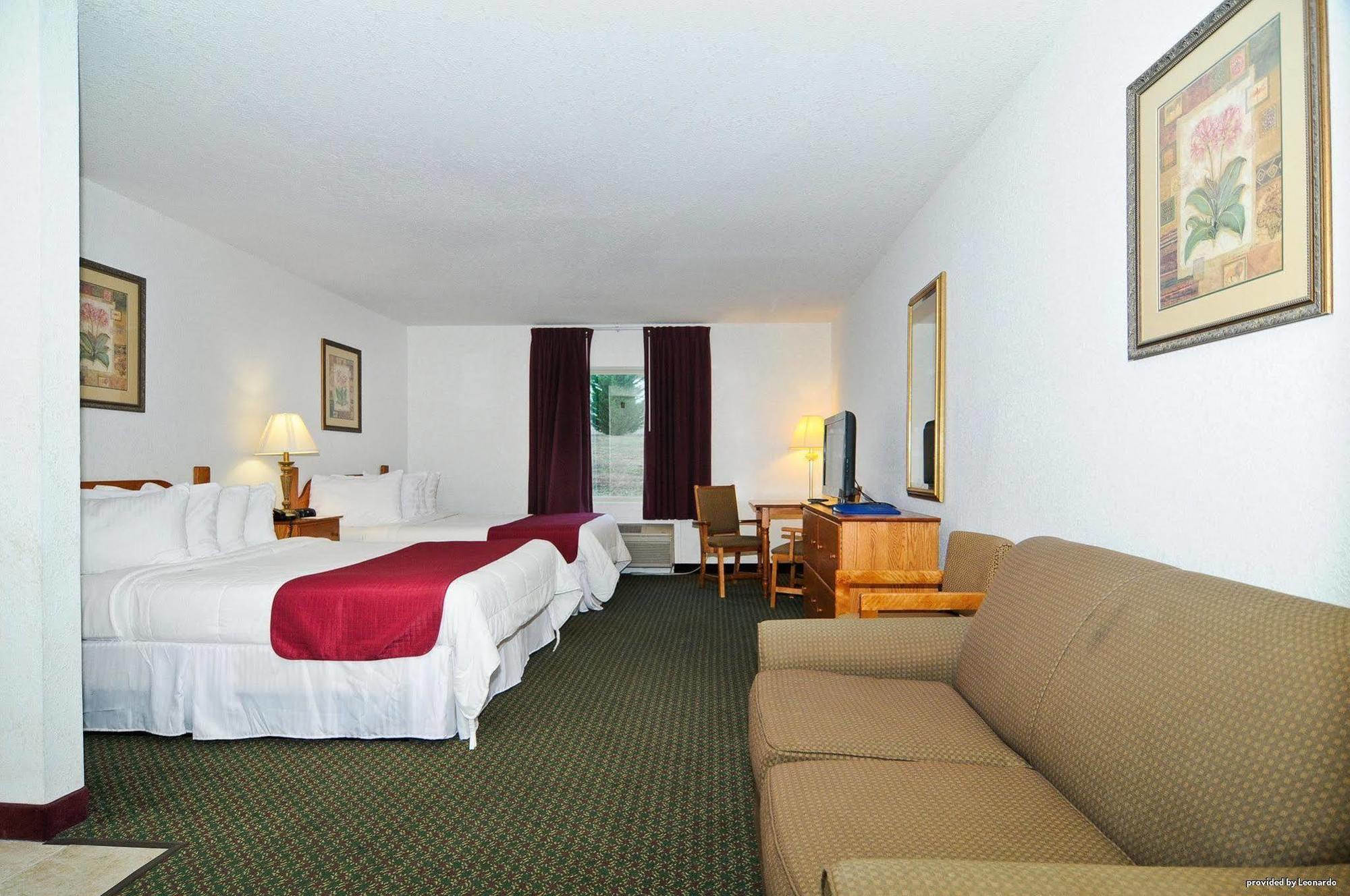 Surestay Plus Hotel By Best Western Беркли-Спрингс Номер фото