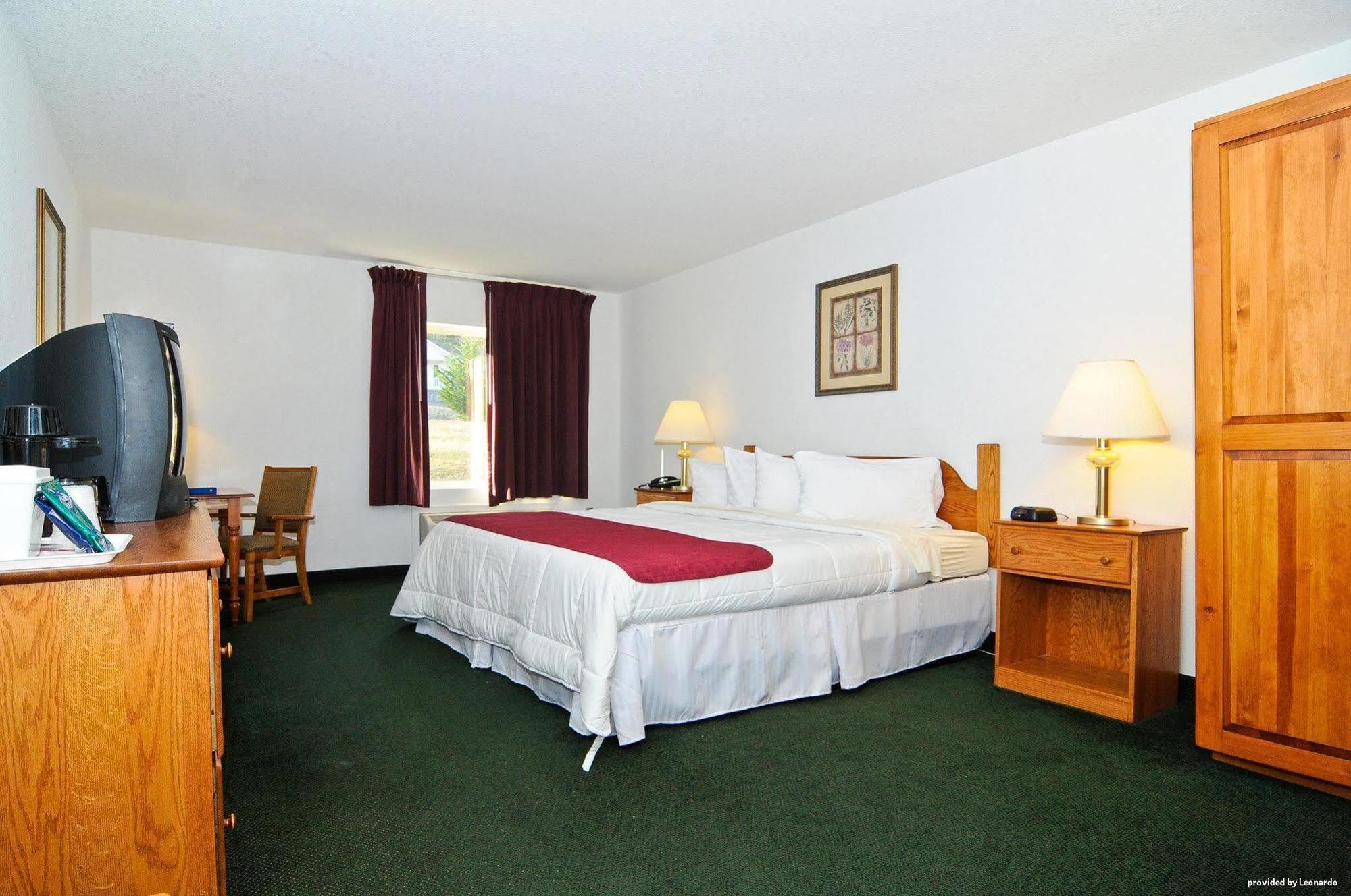 Surestay Plus Hotel By Best Western Беркли-Спрингс Номер фото